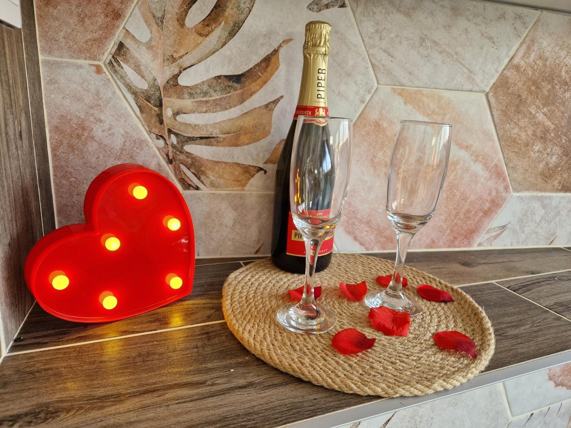 Atoumo Appartement Love Jacuzzi & Jardin Disneyland Paris Quincy-Voisins 外观 照片